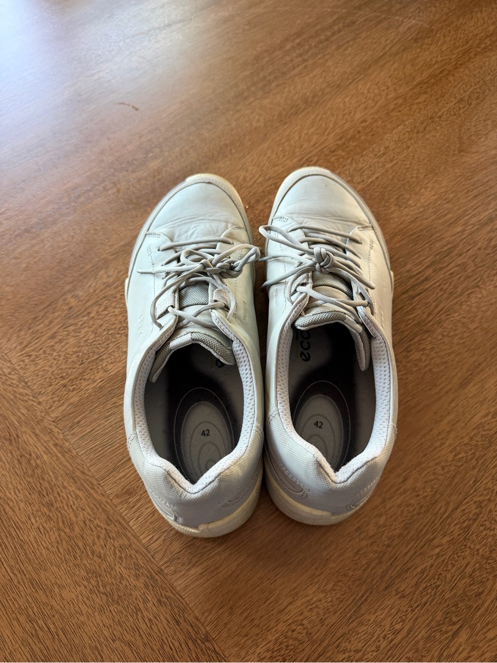 Men’s Ecco Spikeless Golf Shoes size 42.